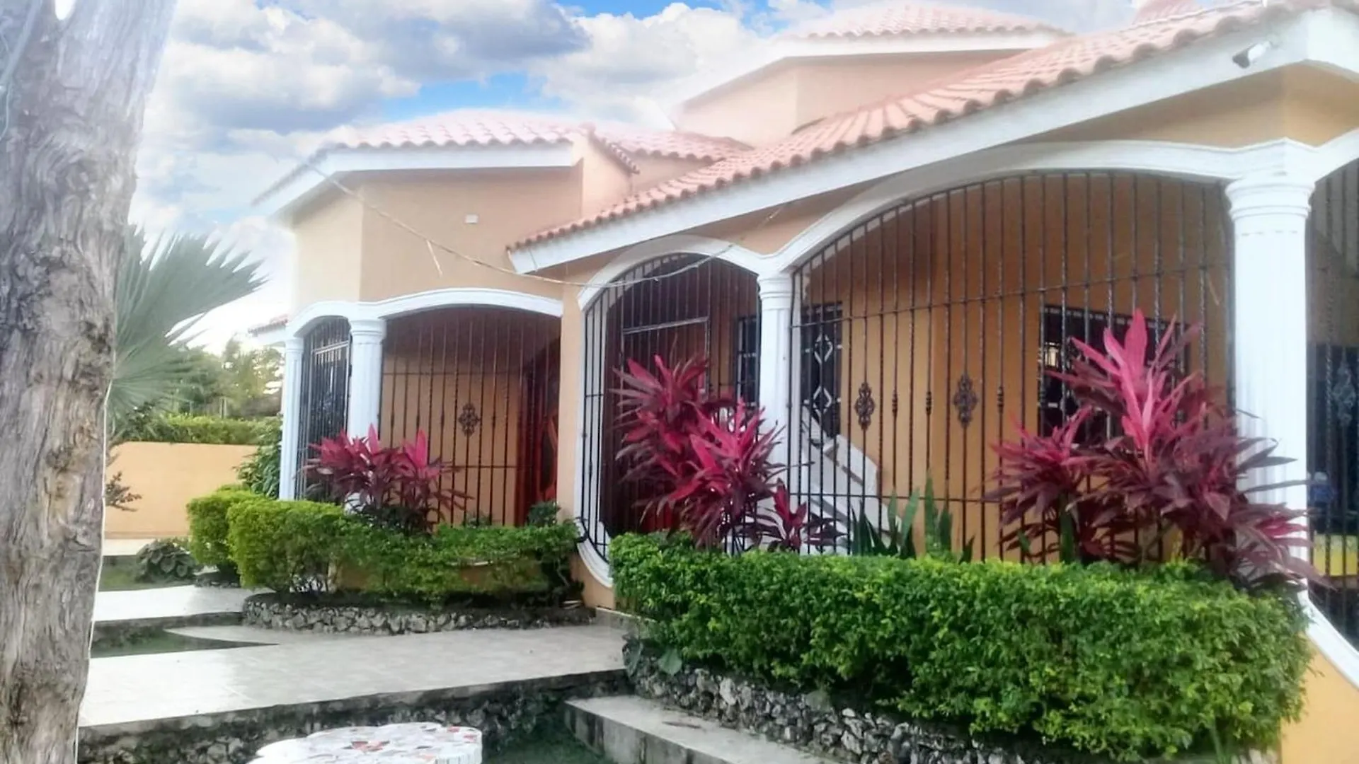 Elegant Villa In Nagua With Private Pool And Jacuzzi Δομινικανή Δημοκρατία