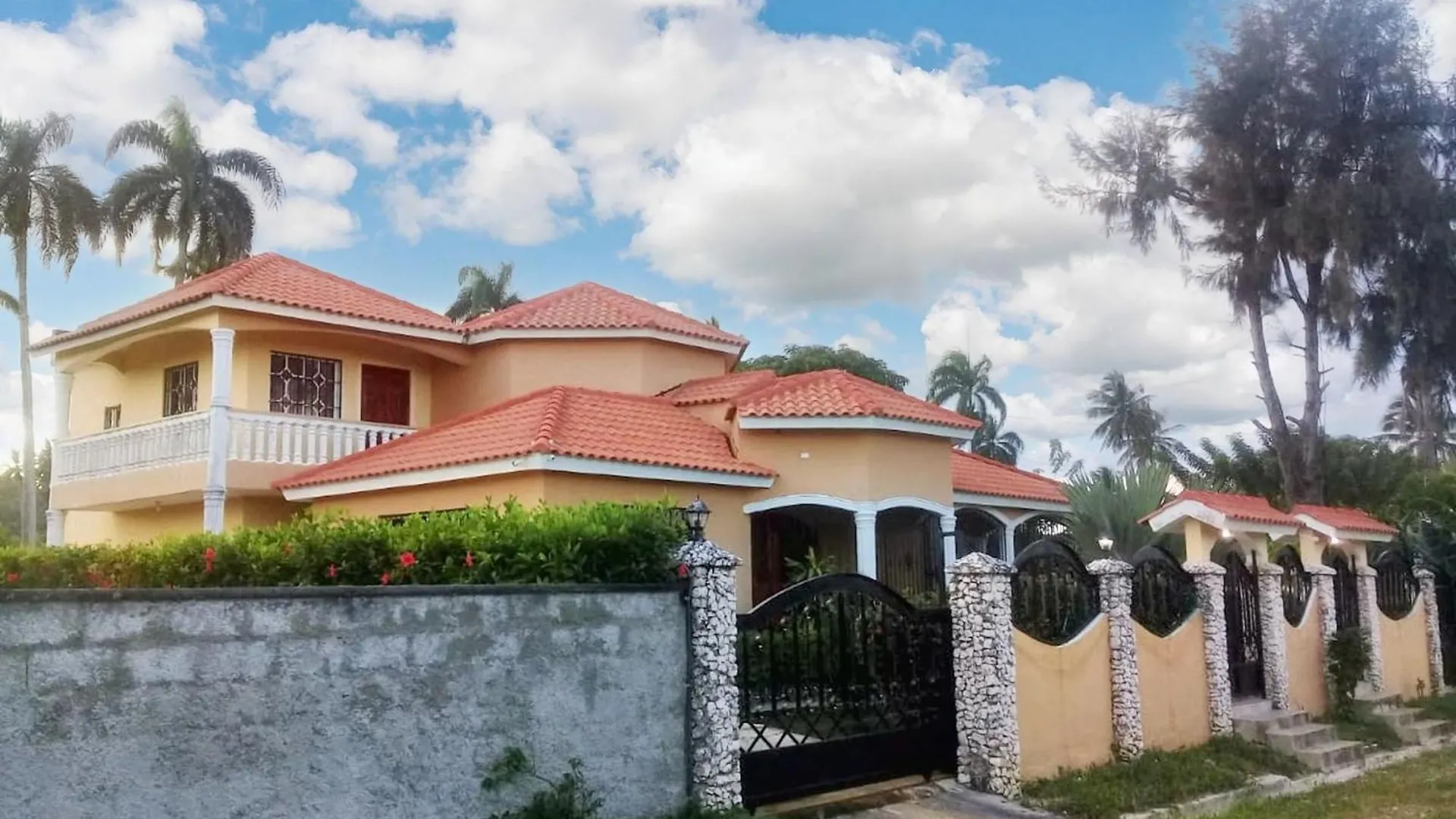 Elegant Villa In Nagua With Private Pool And Jacuzzi